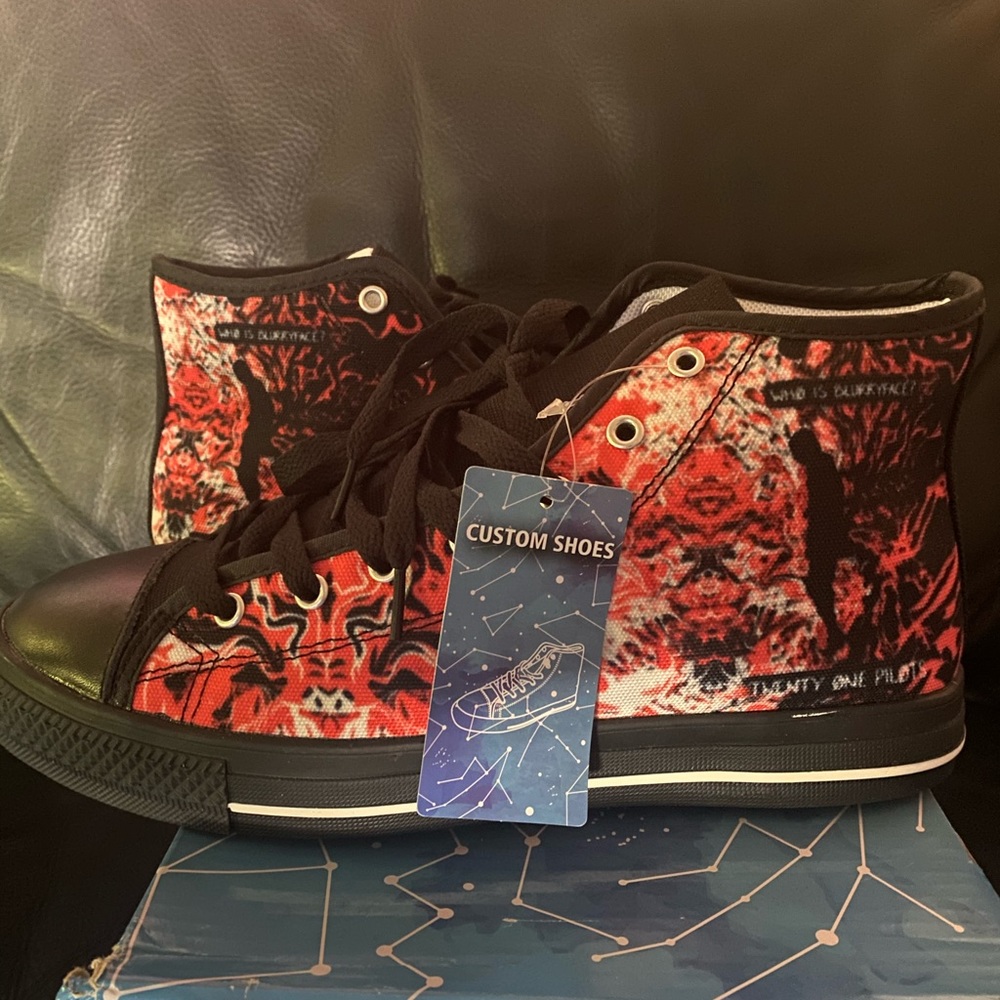 21 Pilots high top sneakers unisex woman’s size 9 (says 8 they are marked wrong)
